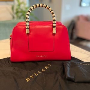 AUTHENTIC Bulgaria Serperti 100 %Leather Top Handel/shoulders Bag. Never used.